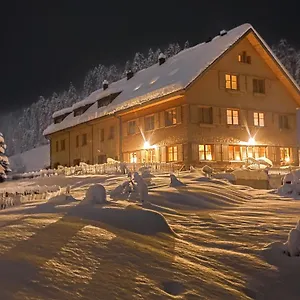 Chalet Gaehwindehof Mountain Ranch